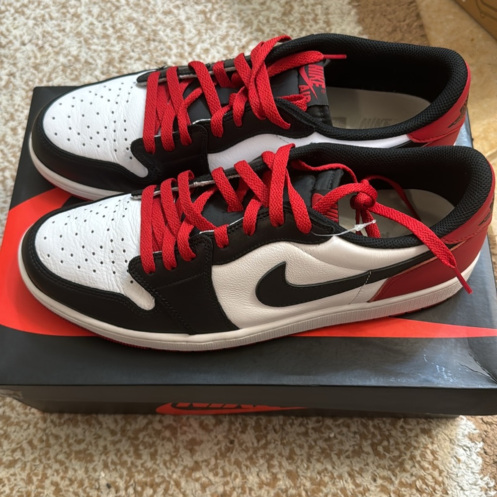 Air Jordan 1 retro OG low black toe (men’s 13)